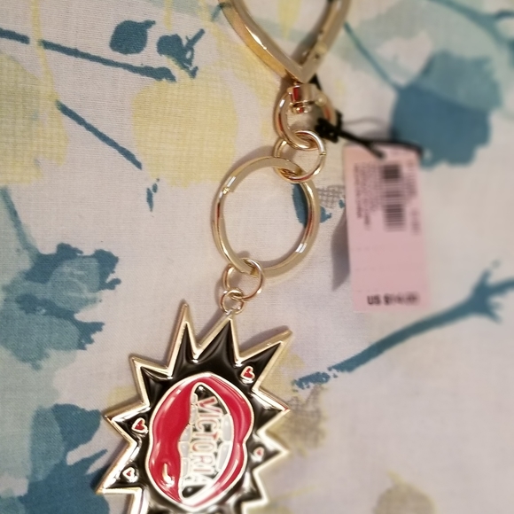 BNWT VICTORIA SECRET BAG KEYCHARM/TAG - Picture 3 of 3